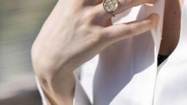 Foto Lifestyle modella anelli