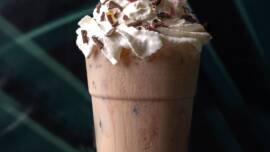 Drink Goloso con panna e cioccolato